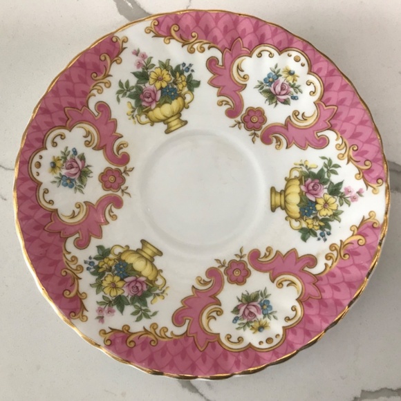 Vintage Queens Rosina Fine Bone China Saucer - Picture 4 of 4